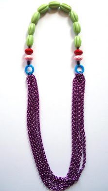 green-beads-violet-chain-l